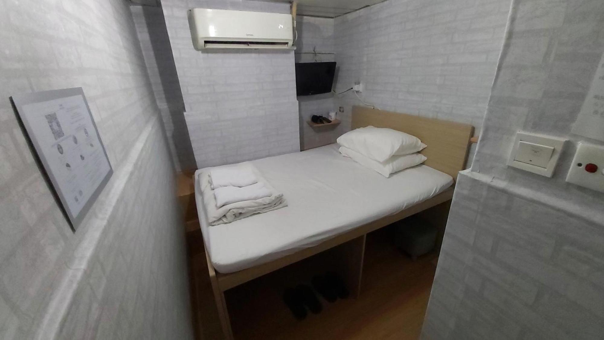 Cozy Inn Jordan Station Hong Kong Exterior photo